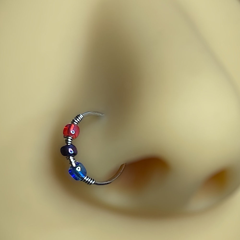 2/$18 20G beaded hoop nose ring 💕💜💙
